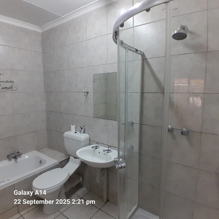 5 Bedroom Property for Sale in Bodorp North West